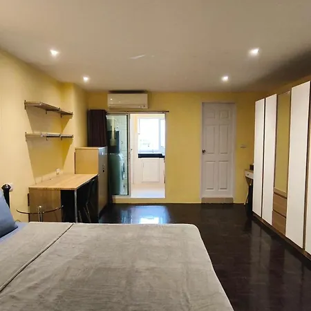 Silom Room 1Bedroom With 2 Kings Bed For 4 Persons