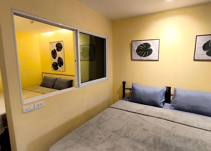 Apartment Silom 1bedroom With 2 Kings Bed For 4 Persons