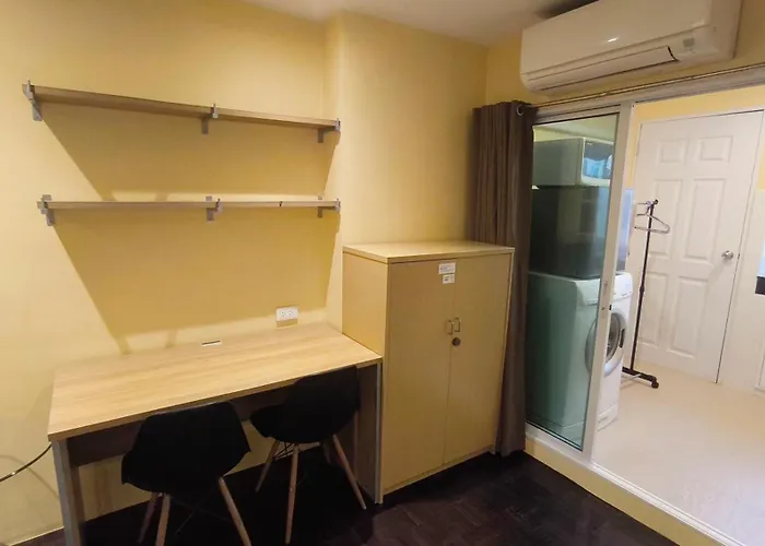 Apartment Silom 1bedroom With 2 Kings Bed For 4 Persons