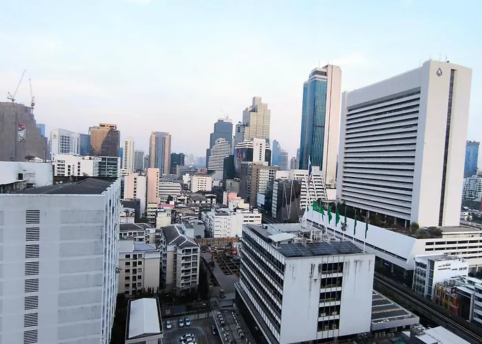 Apartment Silom 1bedroom With 2 Kings Bed For 4 Persons